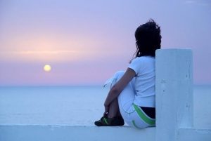 chica en soledad